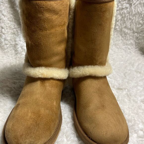 UGG chestnut leather suede with fur accents and metal back plate size 8 - Picture 8 of 16